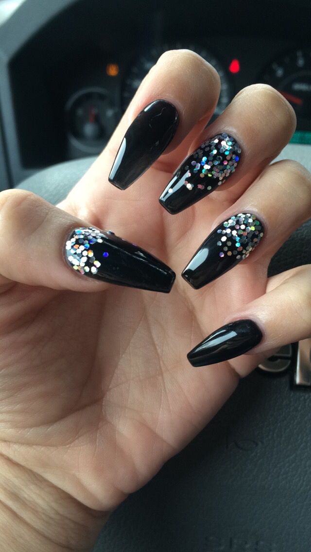 37 Black Glitter Nails Designs That You Can Make Eazy Glam