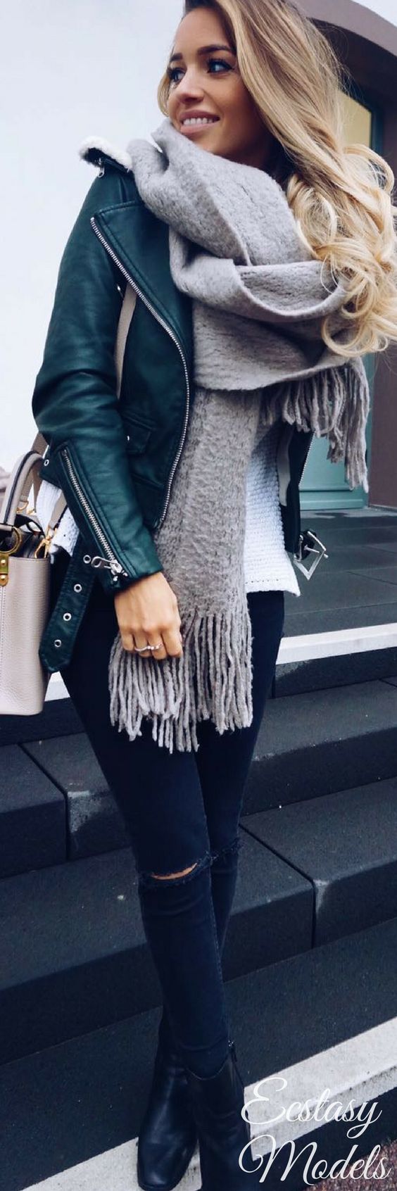 TRENDING WINTER OUTFITS TO COPY RIGHT NOW