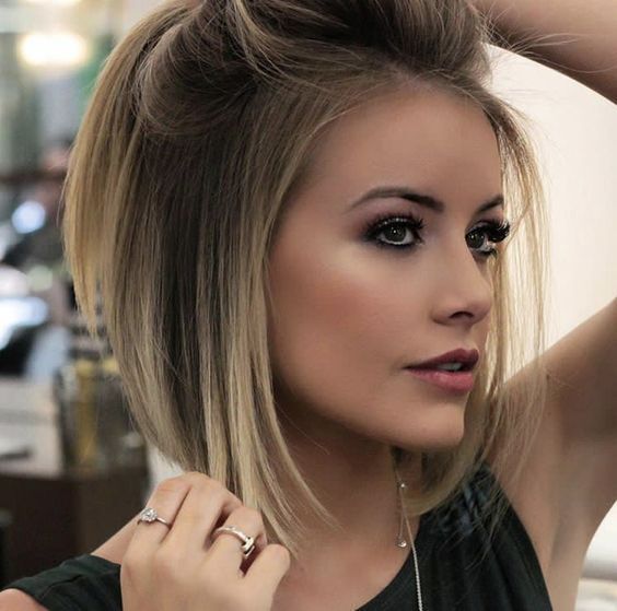 New Short Hairstyles for 2019 - Bobs and Pixie Haircuts