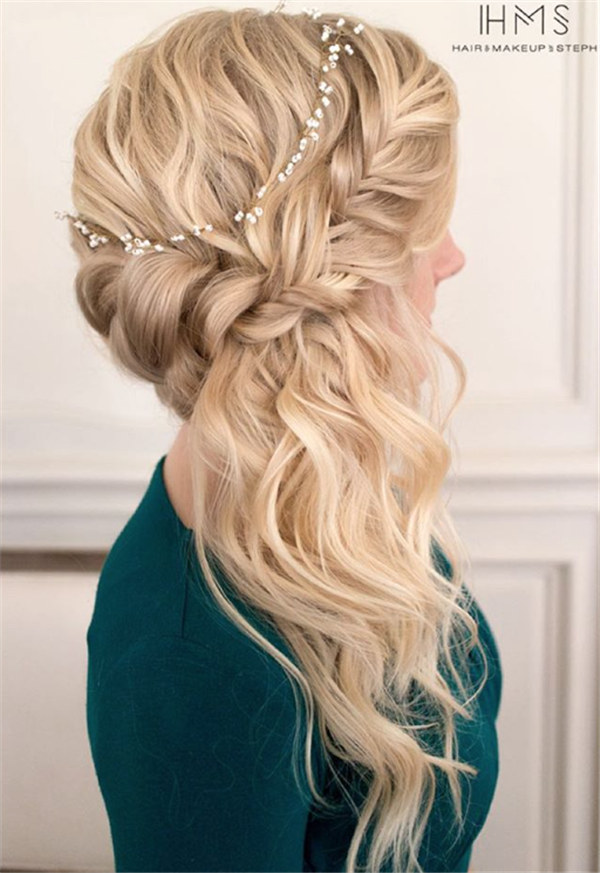 Sumptuous Side Hairstyles For Prom You Will Love