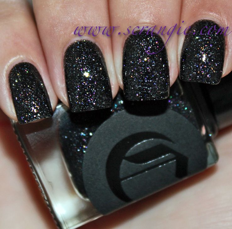 37 Black Glitter Nails Designs That You Can Make – Eazy Glam